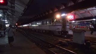 ミャンマー国鉄 キハ181　ヤンゴン環状線 夜のYangon駅入線（停電あり）