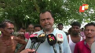 Labourers cut iron rods from under-construction Biju Setu bridge in Banki over non-payment of dues