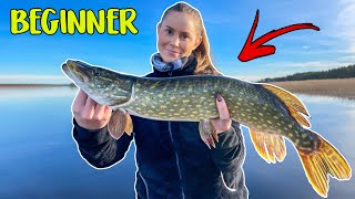 TEACHING BEGINNER HOW TO FISH PIKE IN ARCHIPELAGO | Team Galant