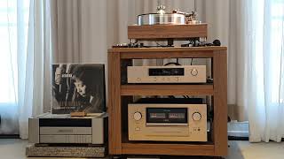 Accuphase E800 & Accuphase c47.  Jacintha 45rpm LP