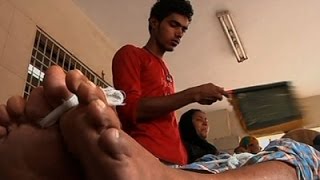 Raw: Scores Dead in Pakistan Heat