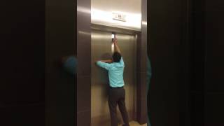 Elevator door opening