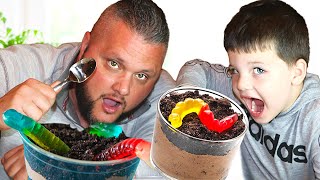 Caleb & Daddy MAKE MUD PIES with PUDDING! Caleb Cooks JELLO DIRT CUPS WITH GUMMY WORMS!