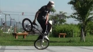 サイドスクエーカーtoバックワーズヒッチハイカーtoサイドドーナツ【BMX FLATLAND】