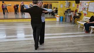 TANGO GIRO A DESTRA