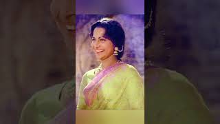 Bataoon Kya Lana |Song by Lata Mangeshkar | Waheeda Rehman #status #oldisgold #oldsong #shorts