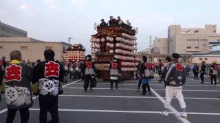 旧常滑地区祭礼2017（日） 瀬木字 世楽車 MAH03108市役所　前壇合わせ1　一回転 #山車 #山車祭り #山車まつり #祭り #まつり #祭礼 #常滑春まつり　#瀬木字　#世楽車