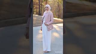 Modest Fashion Hijab Outfits/Latest Winter Muslim Stylish GirlsHijab Outfits 2022-23