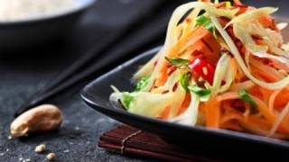 How to make the best (and easy) Vietnamese Papaya Salad Recipe