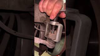 @umeshbalid #steering ball joint puller #ball joint puller #mechanic tips #msrtcupdates #mechanic