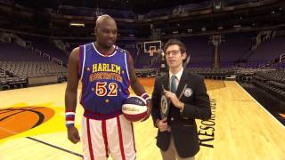 World Record Farthest Blindfolded Basketball Hook Shot! | Harlem Globetrotters