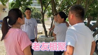 萧哥云姐来柳州了，二哥二嫂摘荔枝配盐焗鸡，老朋友见面格外开心