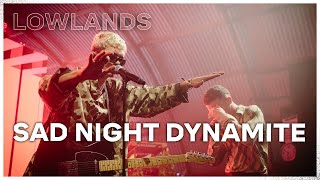 Sad Night Dynamite doet 'Krunk' live | Lowlands 2022 | NPO 3FM