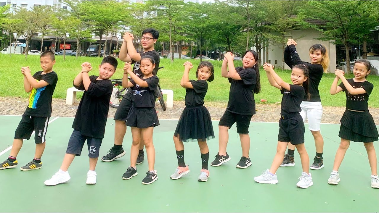 Zumba Kids | HandClap by Fitz & the Tantrums |’ Zumba Kids | HandClap by Fitz & the Tantrums |