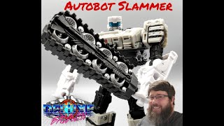 Deluxe Baldwin Reviews War for Cybertron Kingdom Autobot Slammer. (Tower Mode?)