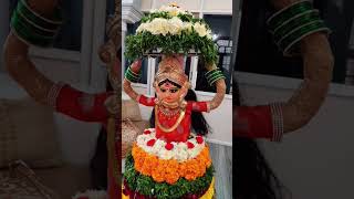 Bathukamma, latest Bathukamma,how to make bathukamma,bangaru bathukamma.