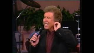 The King Is Coming - Gaither Vocal Band (Live at Thomas Road Baptist Church)