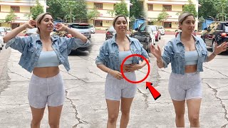 Neha Bhasin Spotted Outside Gym In Bandra | Biscoot tv