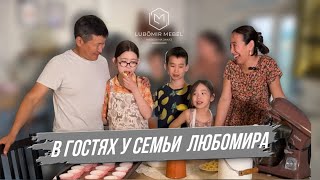 Семья и бизнес. Владелец мебельной компании Любомир Рожин.