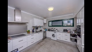 Comfortable 3 bedroom duplex in Playa Blanca with parking