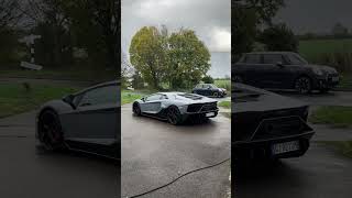 Oohhh it's a Lamborghini Aventador Ultimae