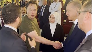 President Erdogan meets Elon Musk during FIFA world cup final