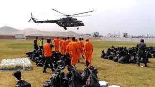 En helicópteros llevan ayuda a pueblos de la sierra de Lima