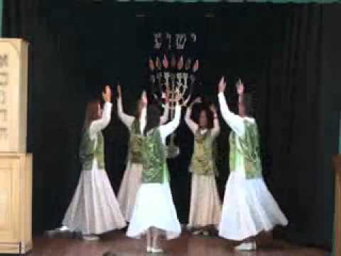 Zemer Levav Sukkot Worship Dance - YouTube