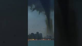 Tornado over new york city CAUGHT ON CAMERA