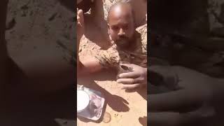 شاهد كيف يسخر الجي*ش من الدعم السري*ع اليوم من الحصاحيصا #احداث_السودان #احداث_الساعة