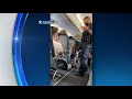 man refuses to wear maks on plane