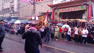 106淡水三芝九庄保生大帝輪值遶境【三芝金獅團-乩身\u0026小轎】