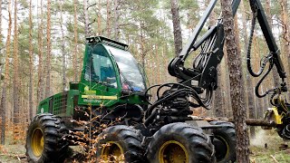 John Deere 1470D  Harvester Sturm Durchforstung