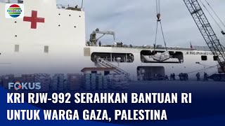 KRI dr Radjiman Wedyodiningrat 992 Bongkar Muatan Bantuan Indonesia untuk Palestina | Fokus