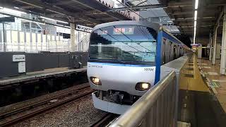 相鉄10000系10706編成各停横浜行　二俣川駅発車