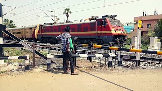 Mallepadu Railway Gate:  Bilaspur - Tirupati weekly express skips \u0026 Gateman open gates