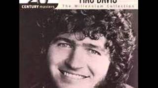 Mac Davis - Baby Don't Get Hooked On Me