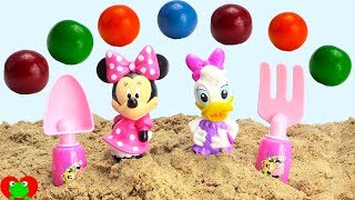 Kids Toy Videos Minnie Mouse and Daisy Learn Colors with Gumball Surprises