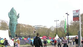 Climate change protests in London enter third day, disrupting transport \u0026 businesses