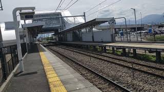 EH200形平田駅高速通過