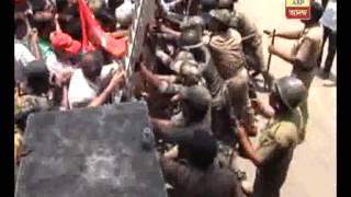 Scuffle between police and agitators during labour wings rally In Bolpur