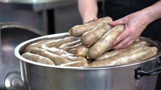 The Best Taiwanese Sausage and Sticky Rice Sausage! Taiwan Street Food / 台北最好吃大腸煎, 烤香腸, 台灣街頭美食