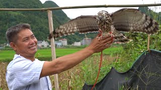 團隊一起去趕集市場買少數民族的特色回家做美食，在這趕集都是越南農村的特色。