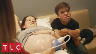 Zach & Tori Get Unexpected News at the Doctor's | Little People, Big World