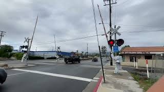 @hawaiiskylineandelevators4115 Metrolink 364 crossing Grand Ave RRC in Covina, CA