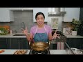 how a thai chef cooks crispy pork belly in 30 mins