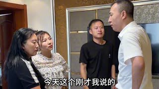 恶毒母子欺负老实人，黄昏恋借钱不还大哥上门要账