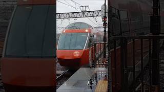 特急ロマンスカーを海老名駅を高速通過！ #鉄道 #train #電車