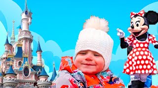 Алисия в парке развлечений - Video for kids - Alicia at the amusement park - Видео для детей -