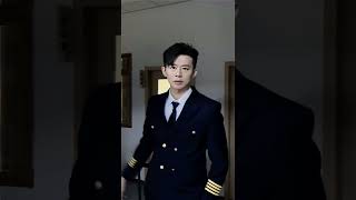 005最帅白马王子中国机长宿舍帅男健身男变身Most handsome prince charming Chinese captain dormitory handsome male fitness